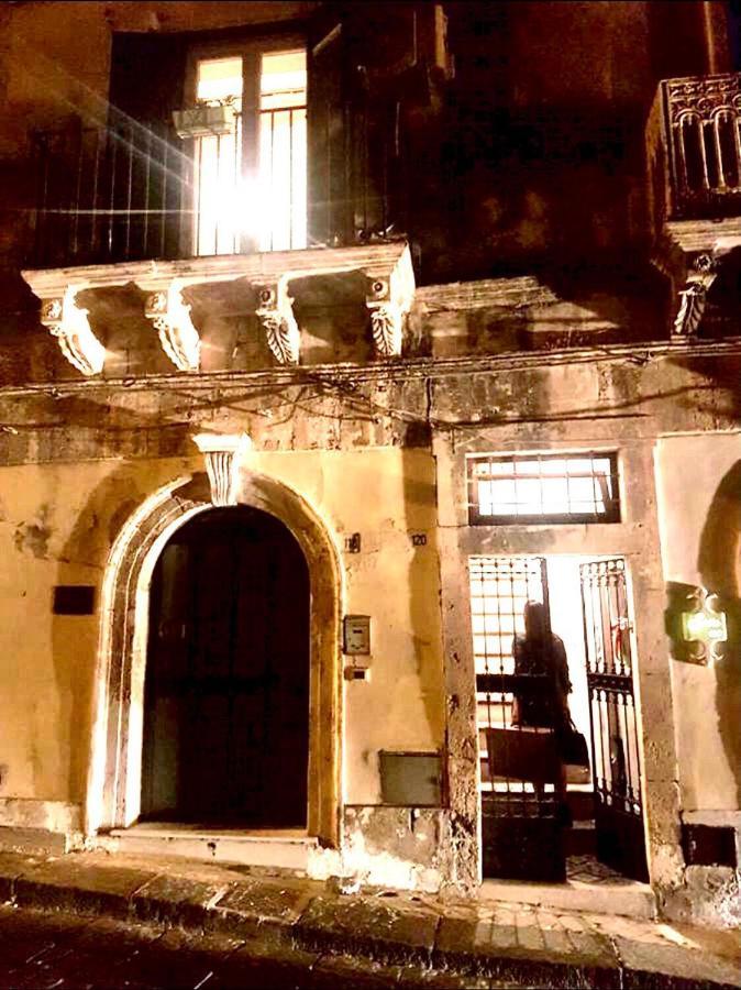 Suite 120 Noto Exteriér fotografie