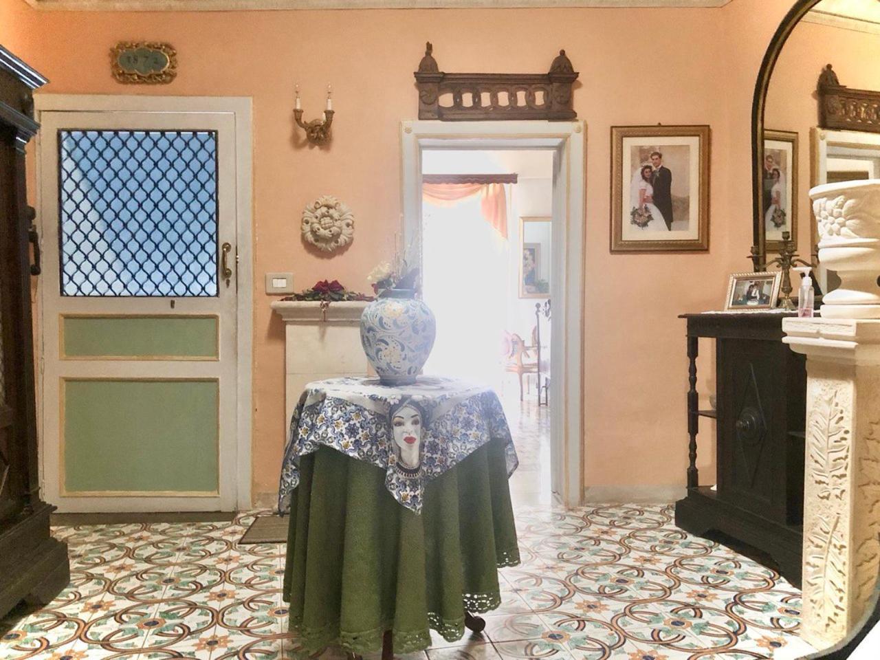 Suite 120 Noto Exteriér fotografie