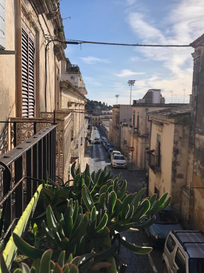 Suite 120 Noto Exteriér fotografie